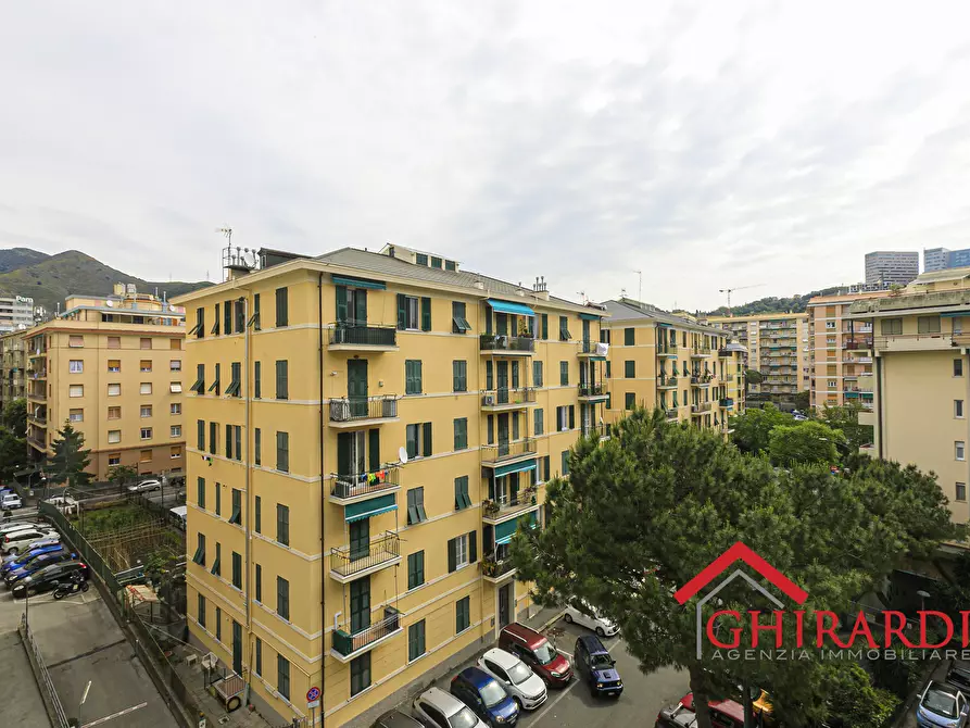 Immagine 26 di Trilocale in affitto  in Via Chiaravagna 14A a Genova