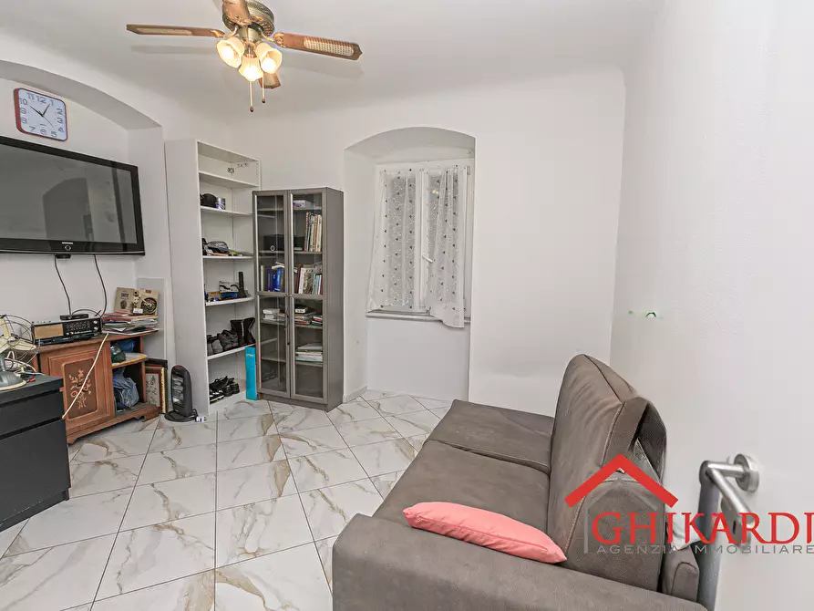 Immagine 16 di Magazzino in vendita  in VIA GAETANO DONIZETTI 73R a Genova