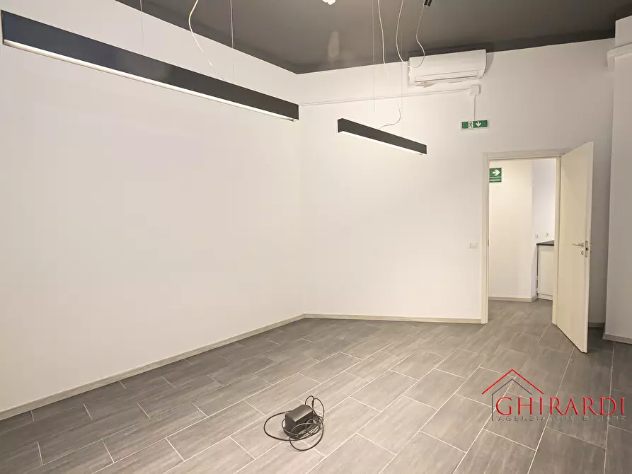 Immagine 13 di Locale commerciale in affitto  in VIA ALFREDO D'ANDRADE 76R a Genova