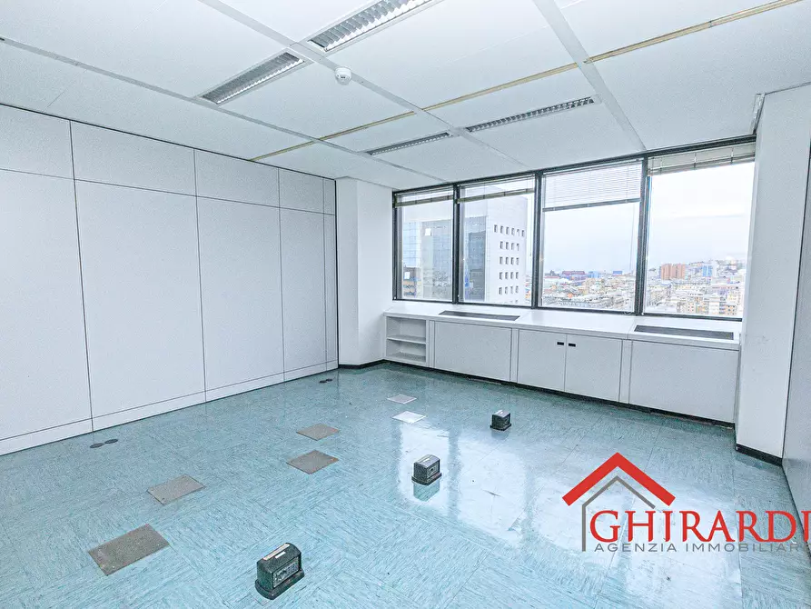 Immagine 11 di Ufficio in affitto  in VIA DE MARINI 1 a Genova