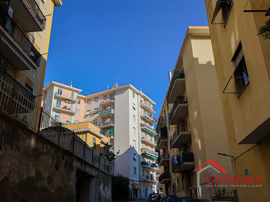Immagine 34 di Bilocale in vendita  in VIA MURTOLA 62 a Genova
