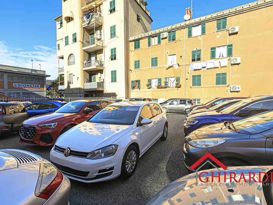 Immagine 18 di Showroom in affitto  in VIA PRA' 5 a Genova