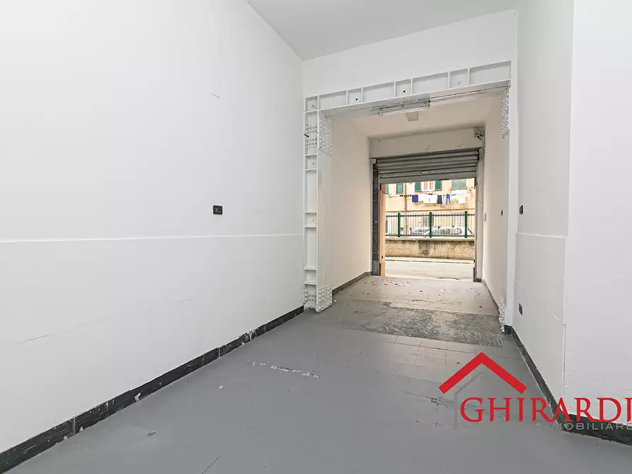Immagine 8 di Garage in vendita  in VIA MONFALCONE 1A a Genova