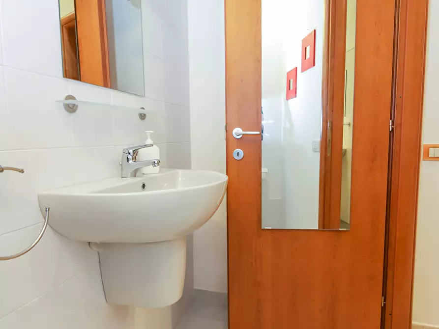 Immagine 27 di Trilocale in affitto  in Via Gino Capponi 8 a Genova