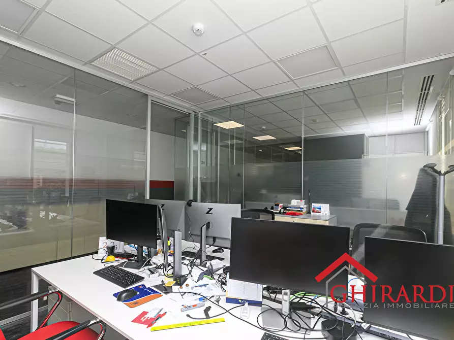 Immagine 21 di Ufficio in vendita  in Via delle Nuove Tecnologie Enrico Albareto 21 a Genova