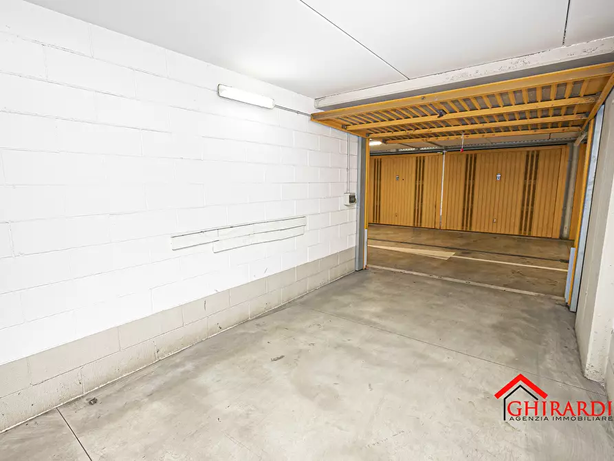 Immagine 9 di Garage in vendita  in Via Emanuele Ferro a Genova