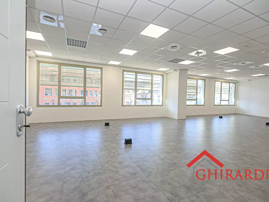 Immagine 19 di Ufficio in affitto  in Via Enrico Albareto 21 a Genova