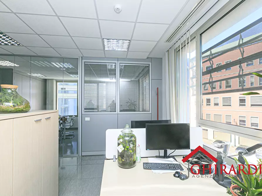 Immagine 10 di Ufficio in vendita  in Via delle Nuove Tecnologie Enrico Albareto 21 a Genova