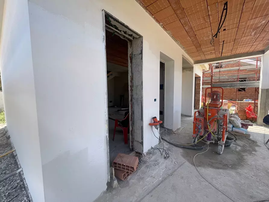 Immagine 8 di Villa in vendita  in Via della Cannuccia 12 a Anzio