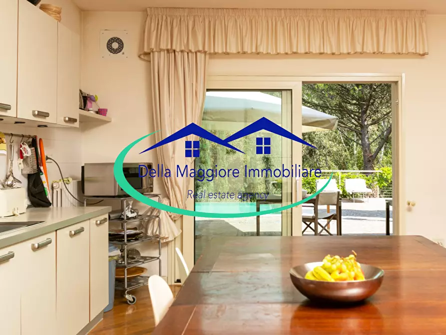 Immagine 6 di Villa in vendita  in Via di Montenero a Livorno