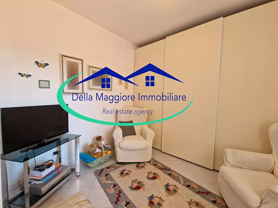 Immagine 16 di Villa in vendita  a Livorno