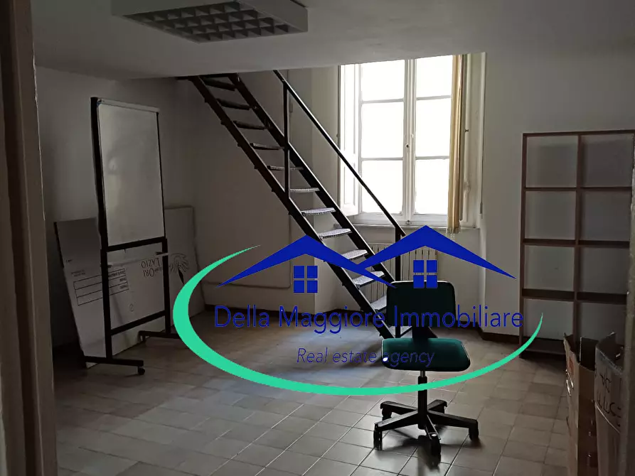 Immagine 8 di Appartamento in vendita  a Livorno