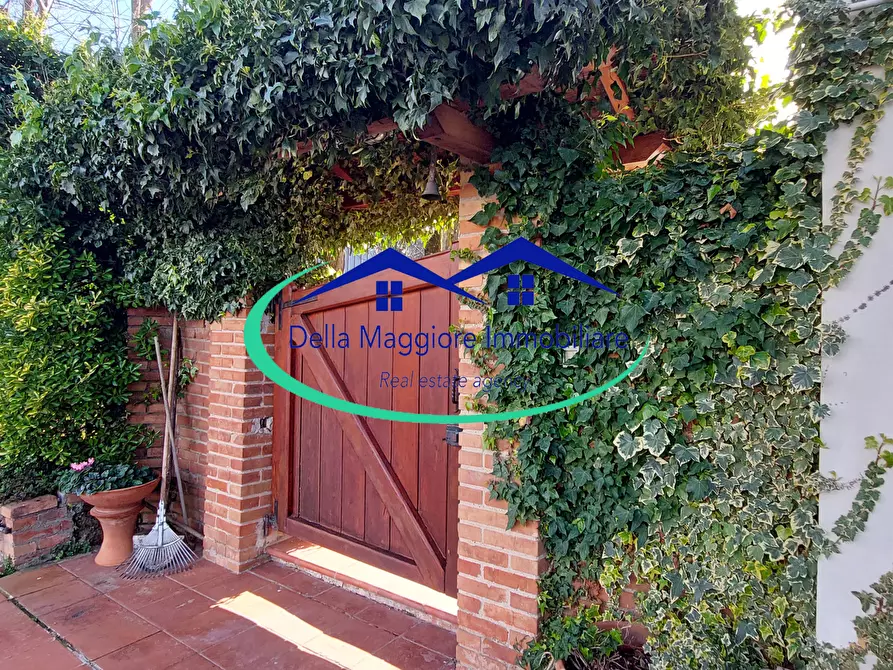 Immagine 4 di Casa bifamiliare in vendita  in Via della Valle Benedetta a Livorno
