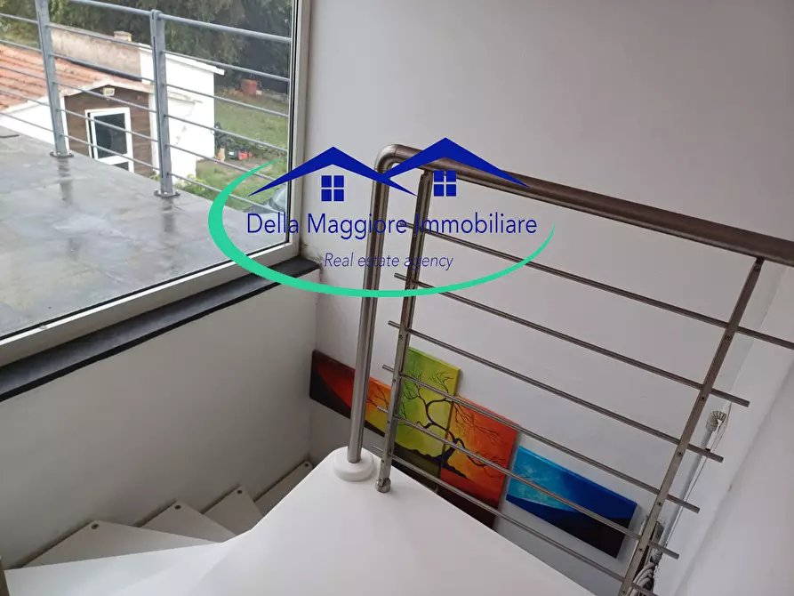 Immagine 18 di Casa indipendente in vendita  a Livorno