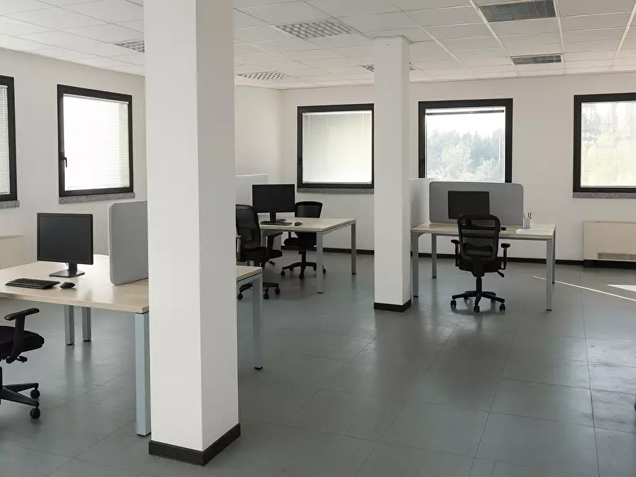 Immagine 5 di Ufficio in vendita  a Parma