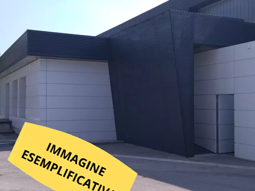 Immagine 6 di Attività artigianale in affitto  a Parma