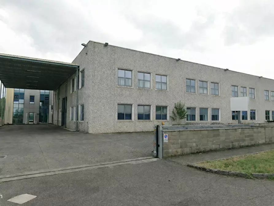 Immagine 7 di Attività artigianale in affitto  a Parma