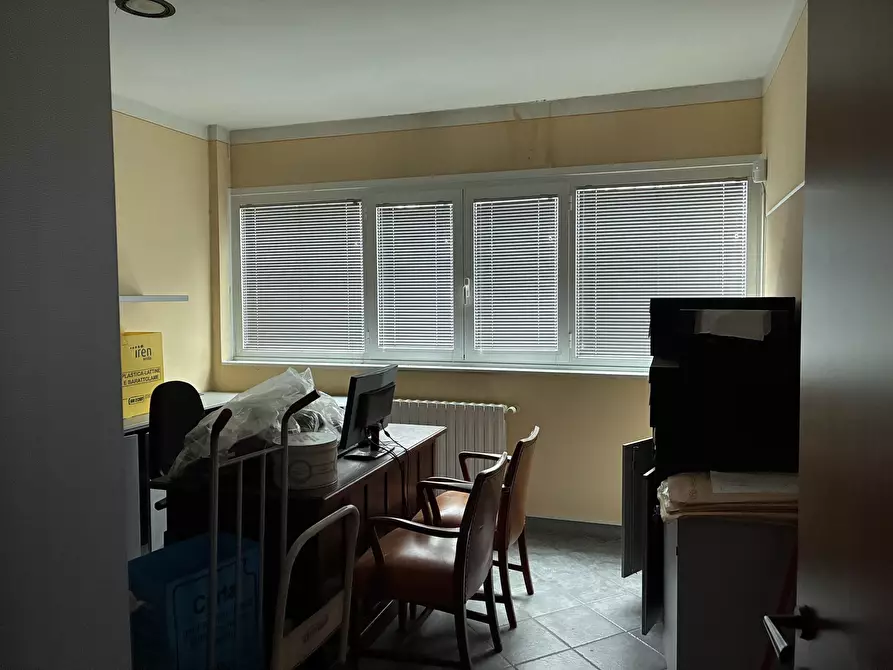 Immagine 7 di Attività artigianale in affitto  a Parma