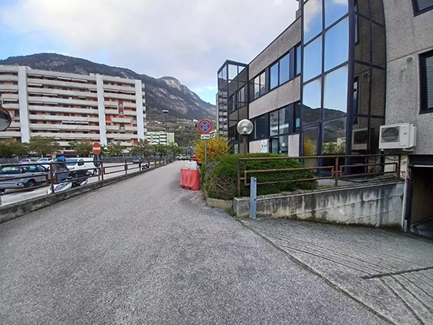Immagine 1 di Garage in vendita  a Trento