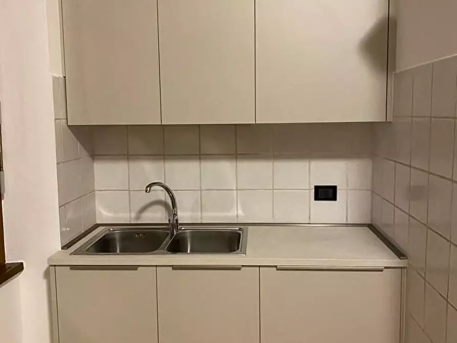 Immagine 2 di Trilocale in affitto  in Via Calepina 61 a Trento