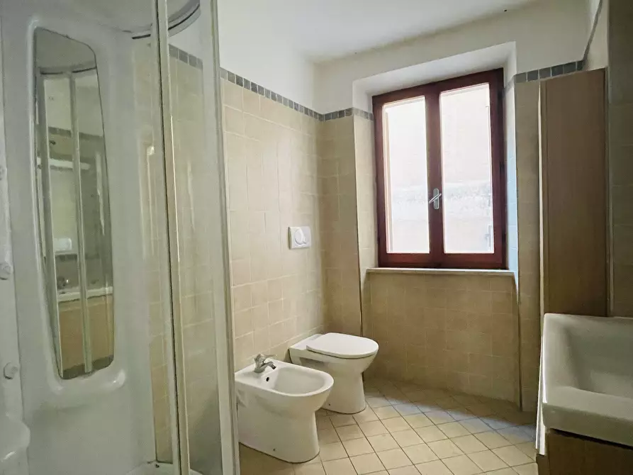 Immagine 9 di Bilocale in vendita  in via traffico a Ancona