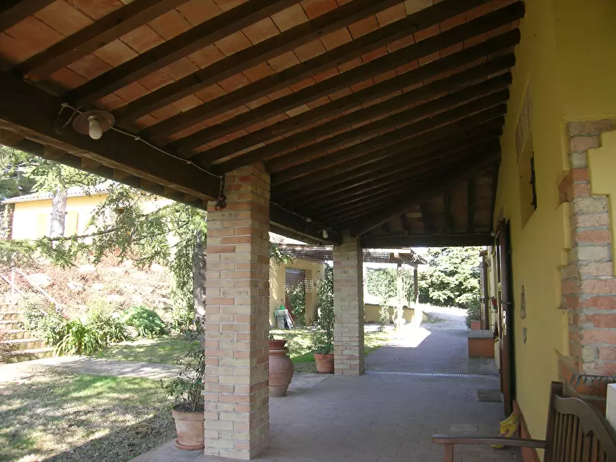 Immagine 33 di Villa in vendita  in VIA CHIARAVALLESE a Osimo