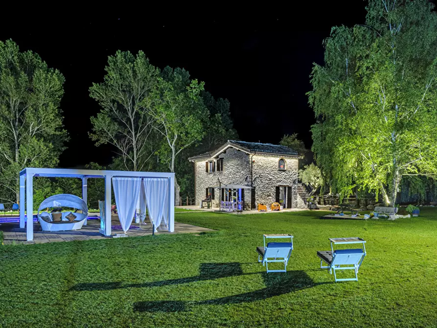 Immagine 24 di Rustico / casale in vendita  in SARNANO a Sarnano