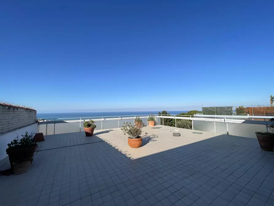 Immagine 12 di Attico in vendita  in Via Angelini a Ancona