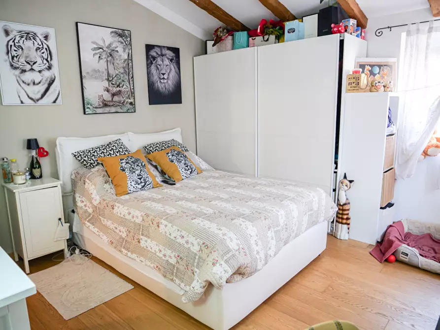 Immagine 60 di Villa in vendita  in VIA CHIARAVALLESE a Osimo