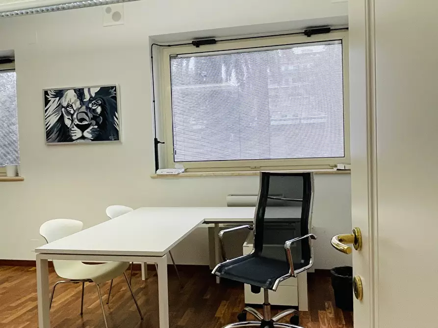 Immagine 19 di Quadrilocale in vendita  in Viale Bruno Buozzi a San Benedetto Del Tronto