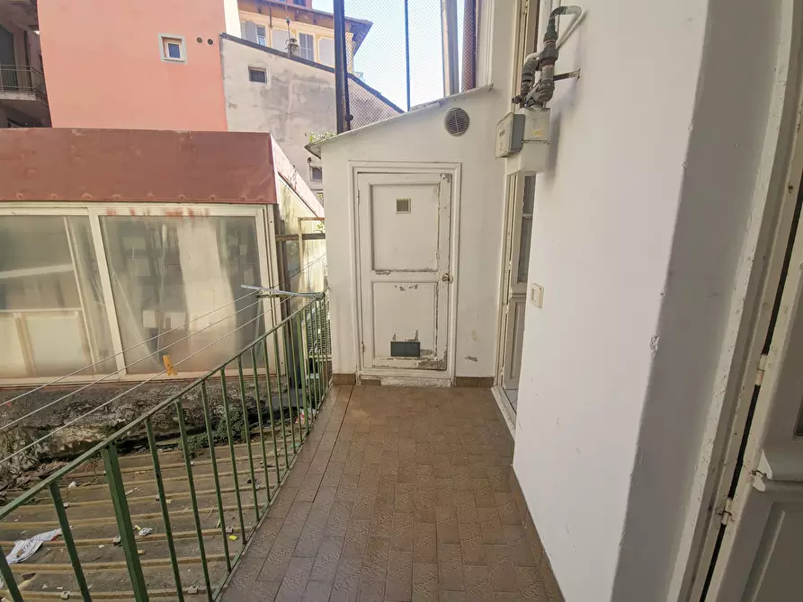 Immagine 11 di Bilocale in vendita  in Via Zeffiro Massa 84 a San Remo