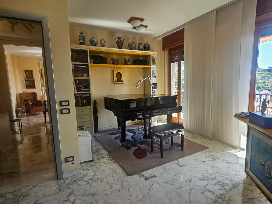 Immagine 18 di Pentalocale in vendita  in Via Borea 63 a San Remo