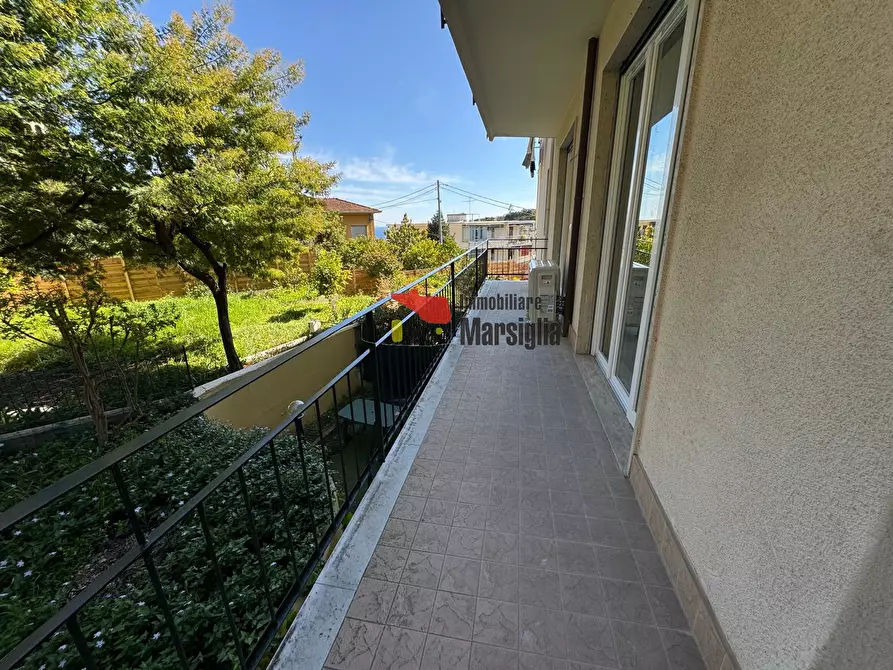 Immagine 24 di Trilocale in vendita  in Corso degli Inglesi 533 a San Remo