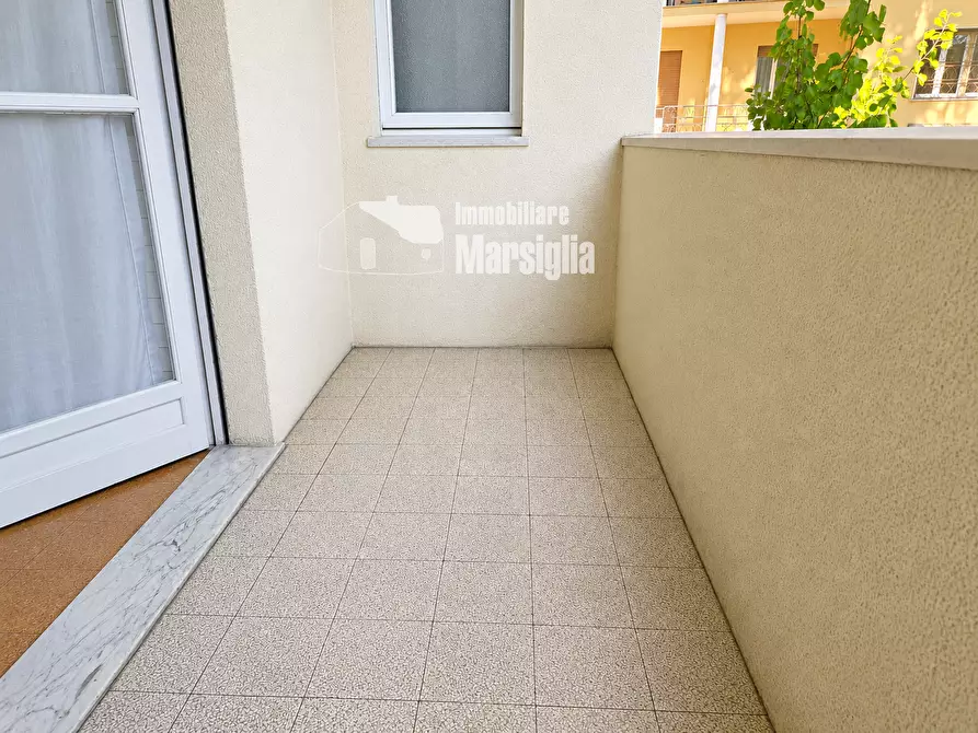Immagine 8 di Quadrilocale in vendita  in Corso degli Inglesi 700 a San Remo