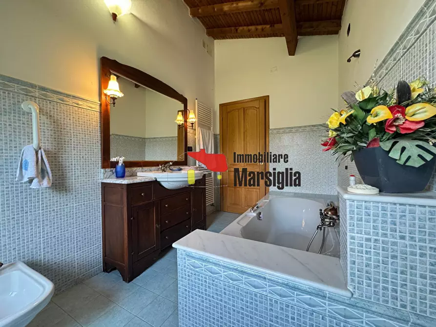 Immagine 30 di Villa in vendita  in Via Monsignore Tornatore a Dolceacqua