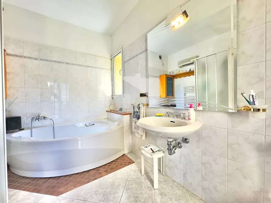 Immagine 23 di Casa indipendente in vendita  in Strada San Bartolomeo 300 a San Remo