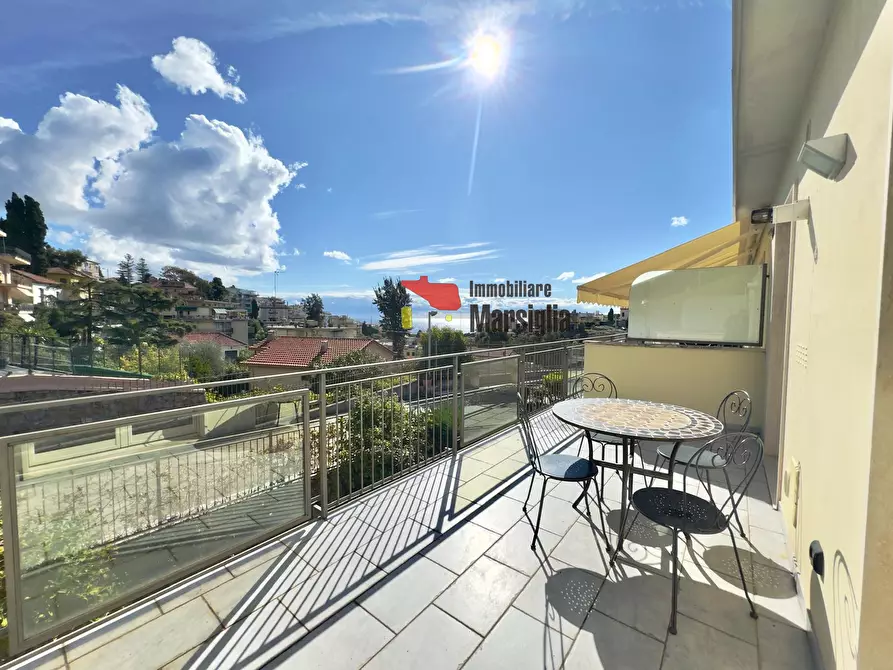 Immagine 3 di Bilocale in vendita  in Via Franco Alfano 35 a San Remo