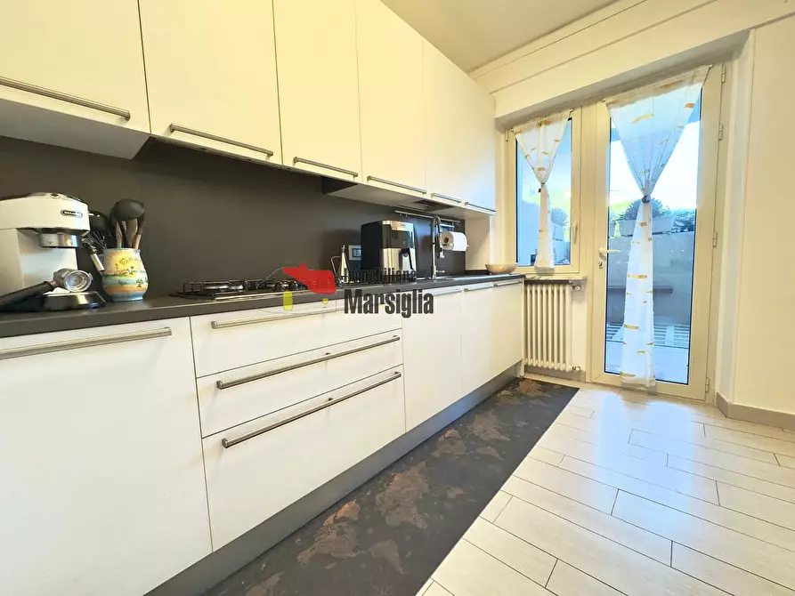 Immagine 17 di Pentalocale in vendita  in Corso Guglielmo Marconi 150 a San Remo