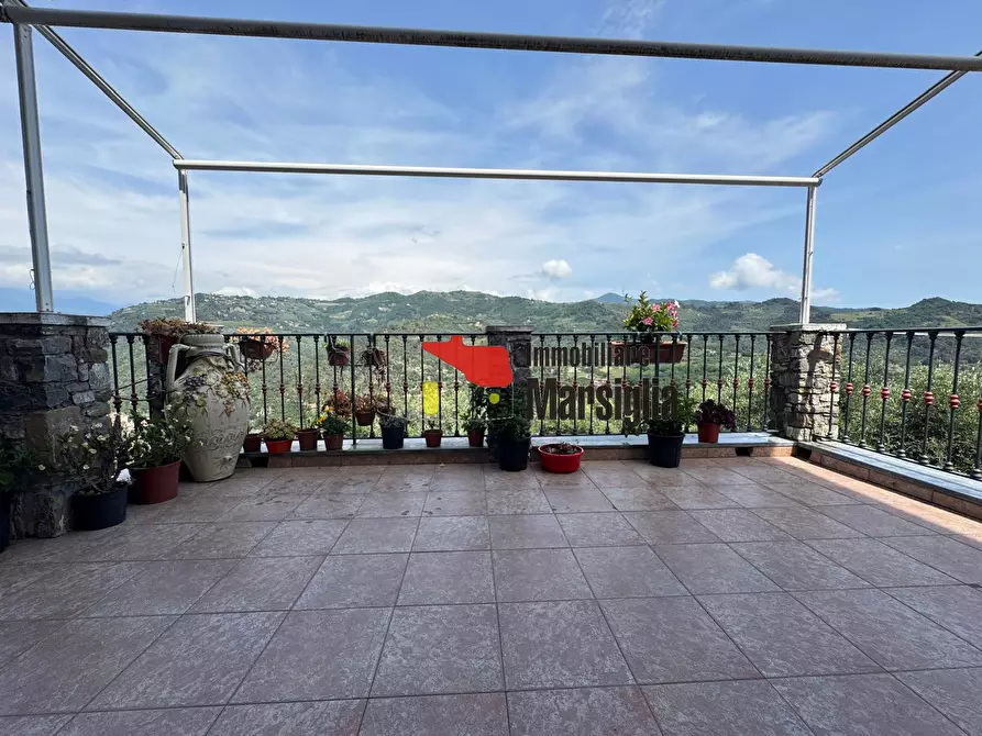 Immagine 3 di Villa in vendita  in Via Monsignore Tornatore a Dolceacqua