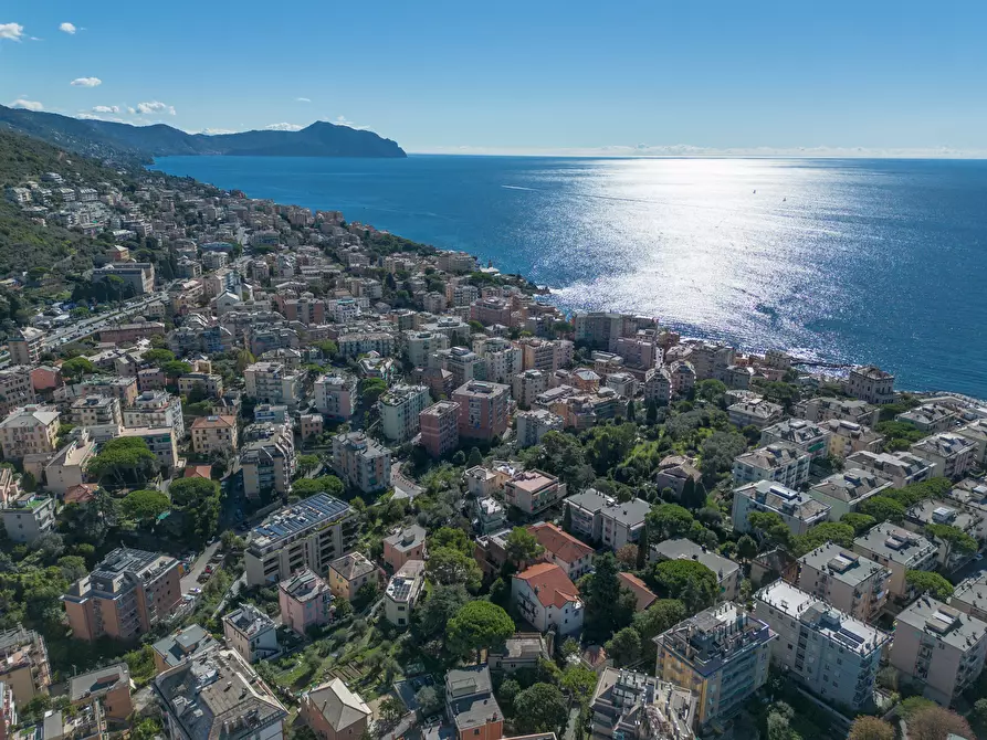 Immagine 1 di Appartamento in vendita  in Via Palloa a Genova