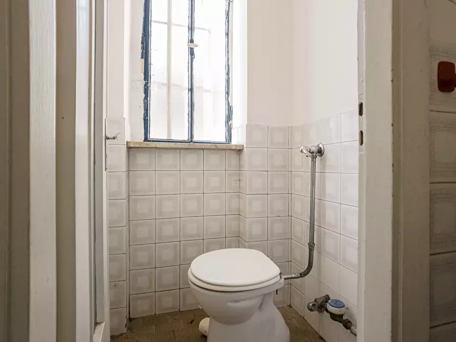 Immagine 16 di Locale commerciale in vendita  in Via Giorgio Bellono a Torino