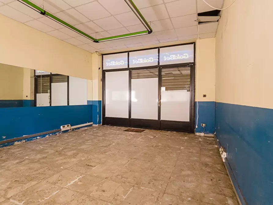 Immagine 5 di Locale commerciale in vendita  in Via Giorgio Bellono a Torino