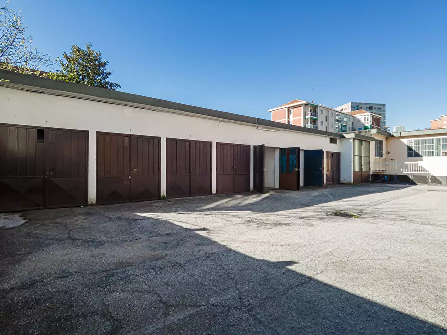 Immagine 7 di Garage in vendita  in Via Giorgio Bellono 10 a Torino