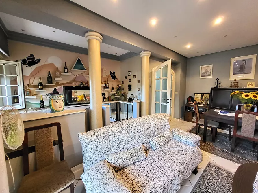 Immagine 13 di Trilocale in vendita  in Via Gaetano Donizetti 13 a Taormina