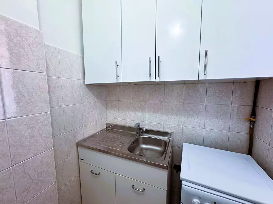 Immagine 19 di Monolocale in affitto  in Via Dei Tulipani 1 a Milano