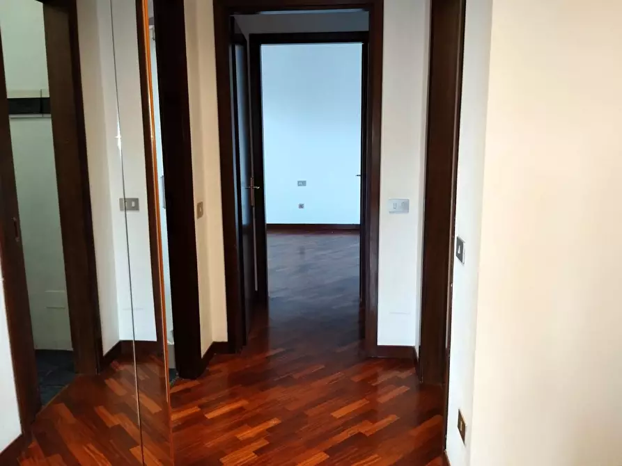 Immagine 16 di Trilocale in affitto  in Via Decembrio 25 a Milano