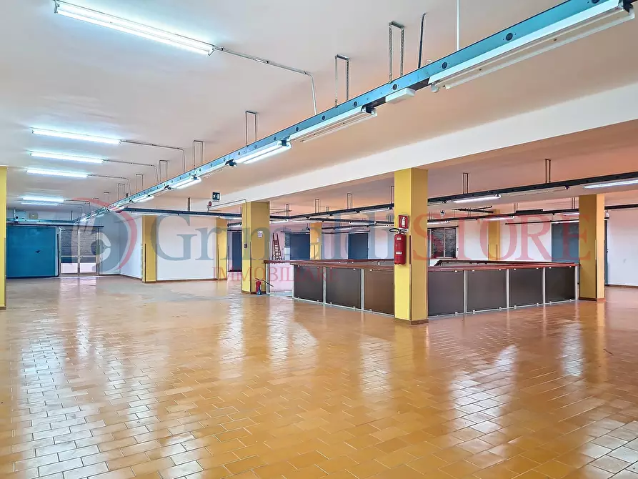 Immagine 43 di Attività commerciale in vendita  a Francavilla Fontana