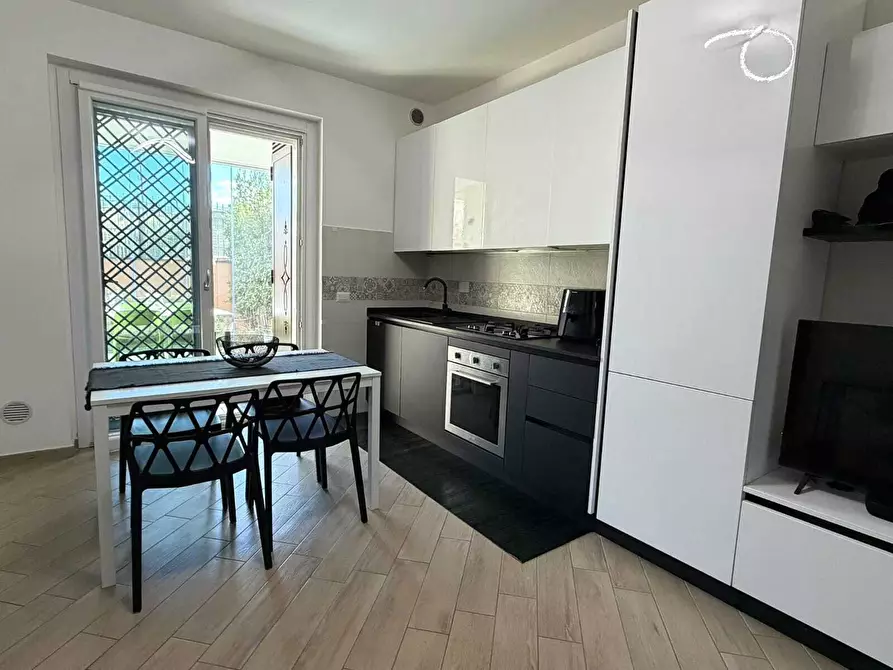 Immagine 5 di Trilocale in vendita  in Via Luigi Einaudi 11 a Marino