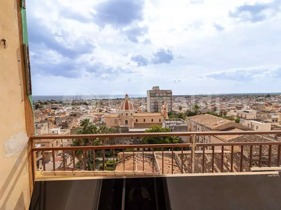 Immagine 2 di Appartamento in vendita  in Piazza Umberto I 4 a Avola