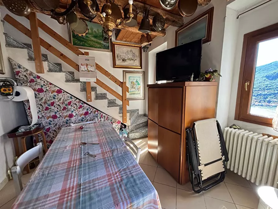 Immagine 16 di Appartamento in vendita  in Via al Noce 24 a Moltrasio